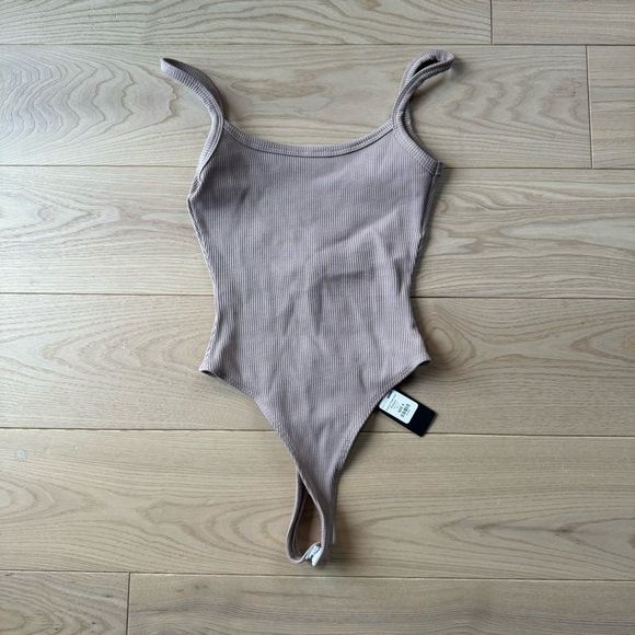 Elaine Snatched Bodysuit - Sand - Picture 4 of 7